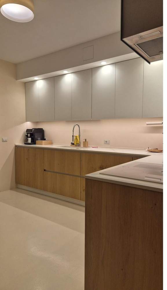 Cucina in rovere e bianco