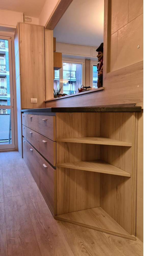 Ingresso in rovere con cassetti
